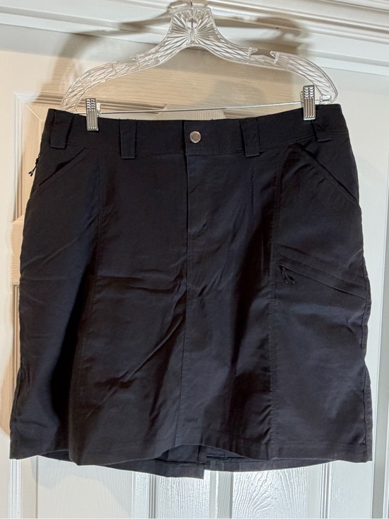 Duluth Trading Co Other - Duluth Women’s Black Utility Skort